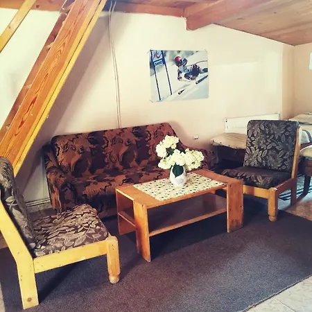 Gasthof Bungalow Next To The Yastrebets Gondola Lift